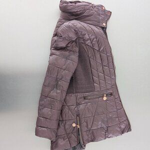 Light mauve quilted jacket with brass-colored zippers - Size: Medium